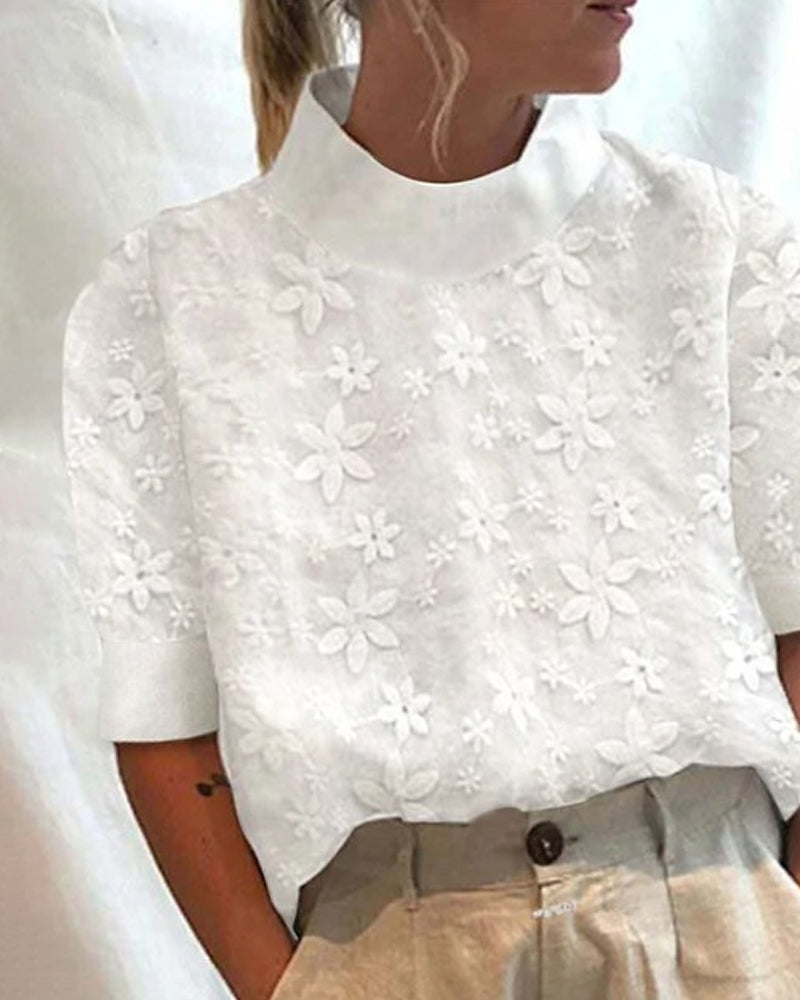 Lærke - Casual top with embroidered plain stand-up collar